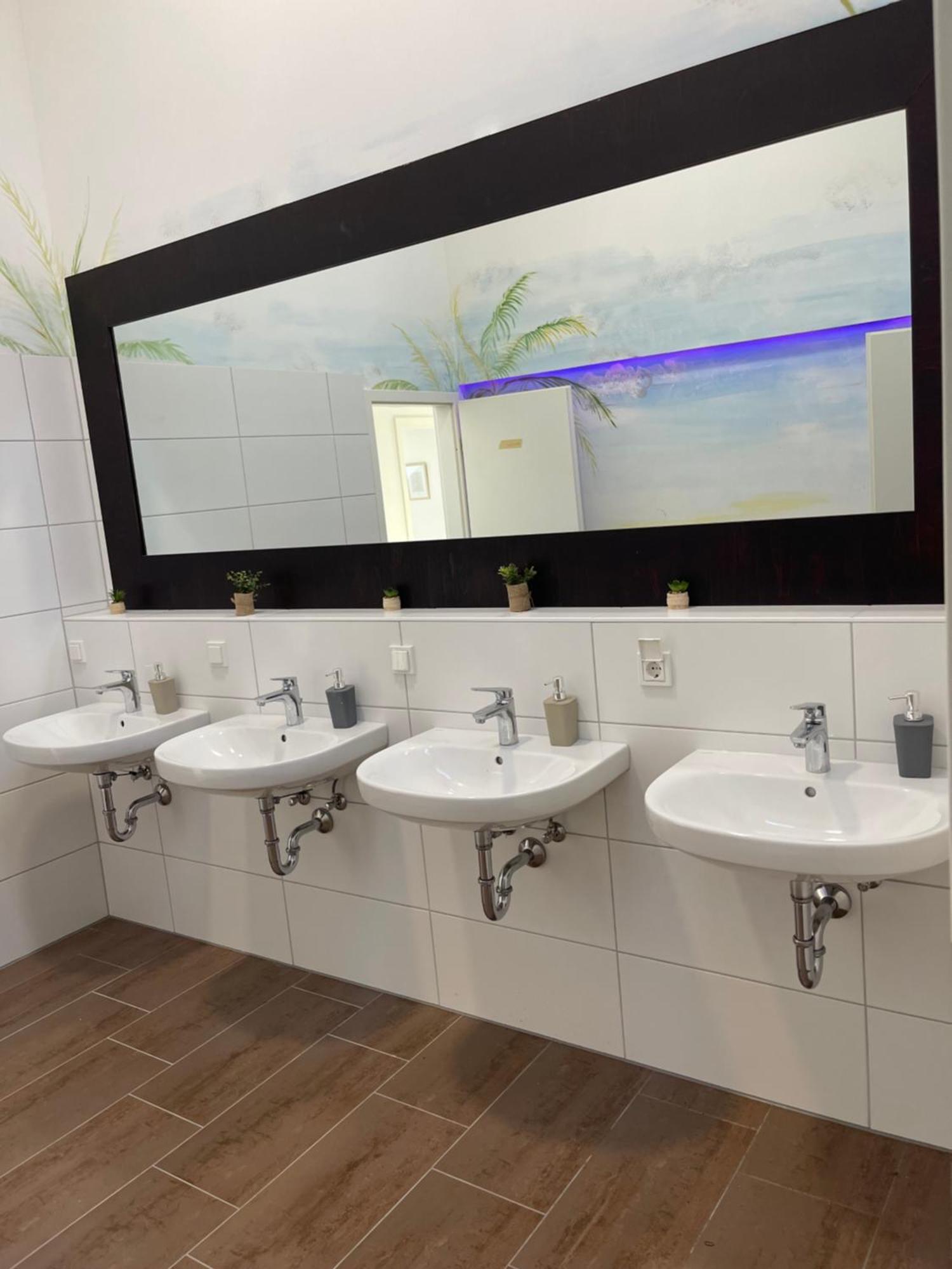 Kavkaz Restaurant & Hotel Lohmar Exteriör bild